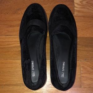 Size 9 black velvet slip on shoes